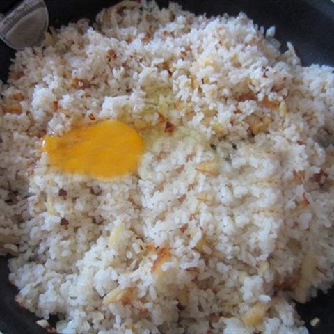 Cách làm cơm chiên cá mặn