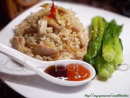 Cơm chiên cá mặn thịt gà