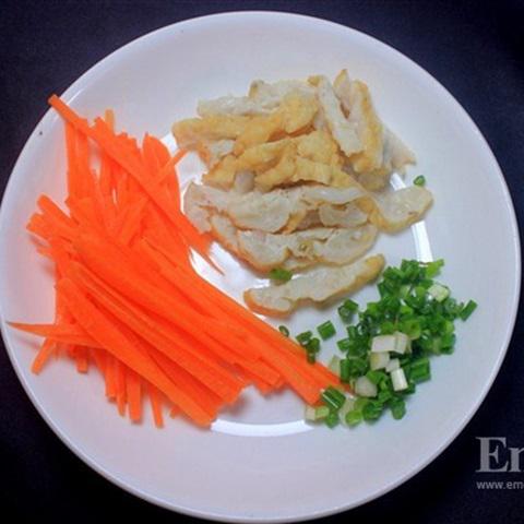 Cách làm cơm chiên chả trứng