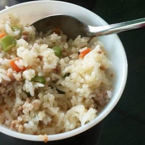 Cách làm cơm chiên củ quả