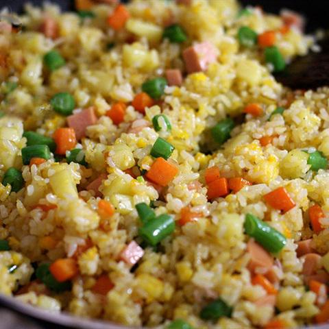 Cách làm cơm chiên Dương Châu