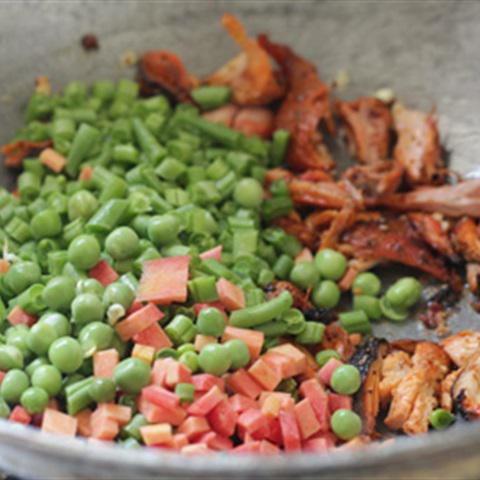 Cách làm cơm chiên gà quay