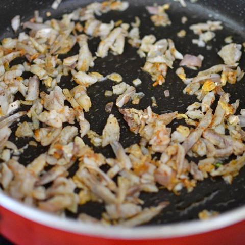 Cách làm cơm chiên khô cá mặn