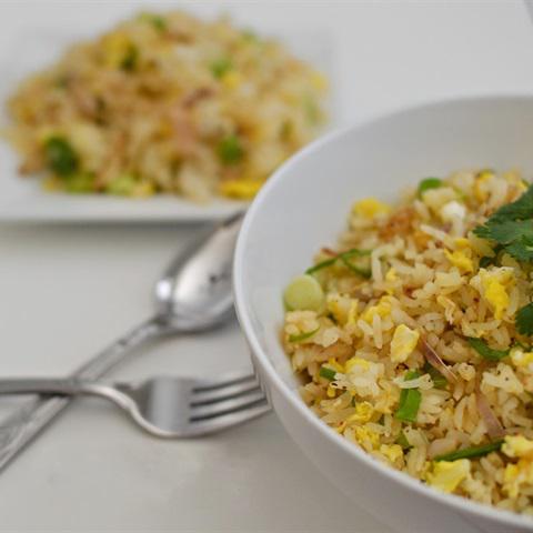 Cách làm cơm chiên khô cá mặn