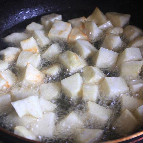 Cách làm cơm chiên khoai lang