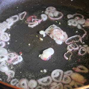 Cách làm cơm chiên khoai lang