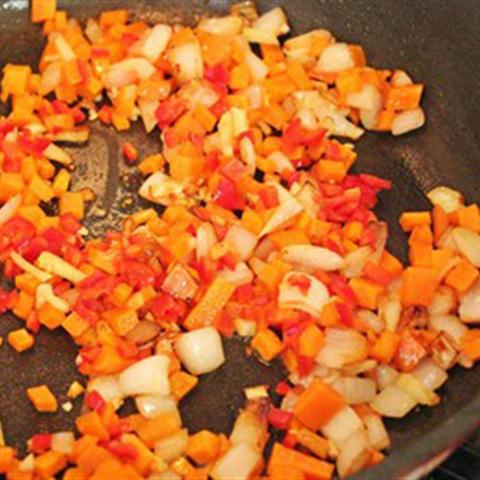 Cách làm cơm chiên kiểu Indonesia