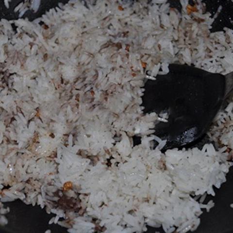 Cách làm cơm chiên kiểu Thái
