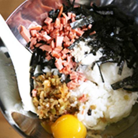 Cách làm cơm chiên rong biển