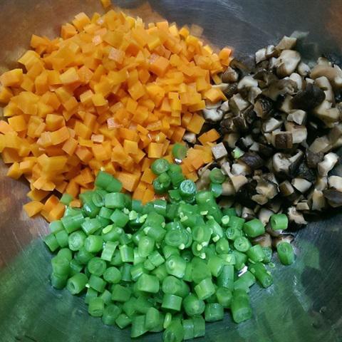 Cách làm cơm chiên thập cẩm chay