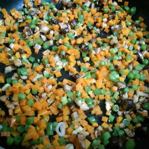 Cách làm cơm chiên thập cẩm chay