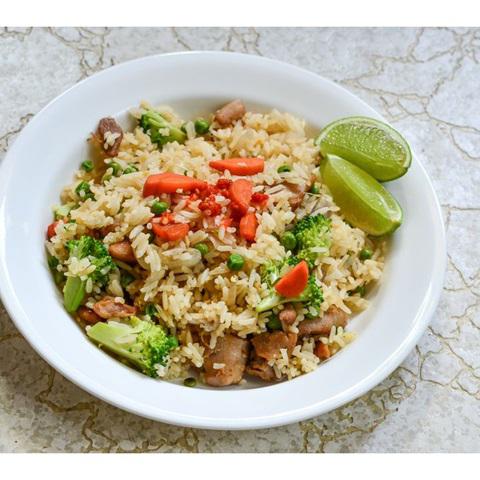 Cách làm cơm chiên thịt gà