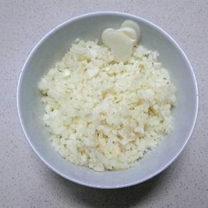 Cách làm cơm chiên tỏi cực ngon tại nhà