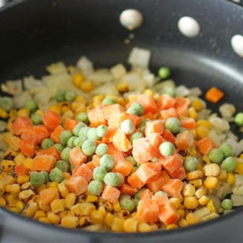 Cách làm cơm chiên tôm giòn