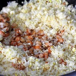 Cách làm tôm chiên trứng muối