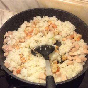 Cách làm cơm chiên trái cây