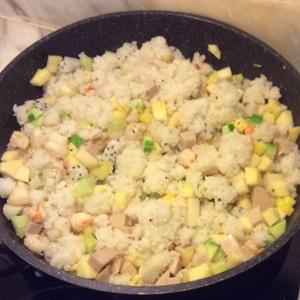 Cách làm cơm chiên trái cây
