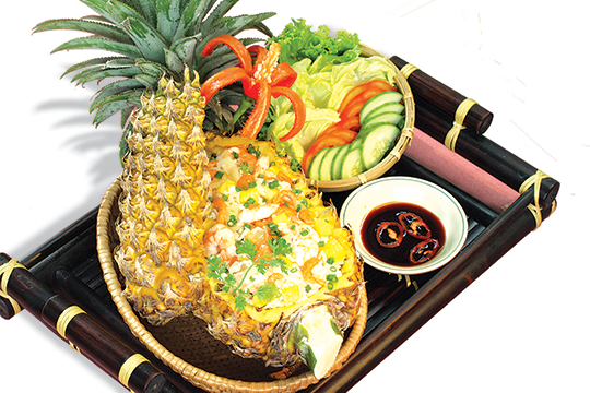 Cơm chiên trái thơm