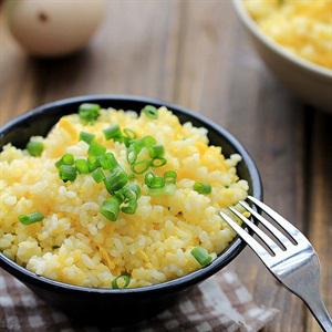 Cách làm cơm chiên trứng
