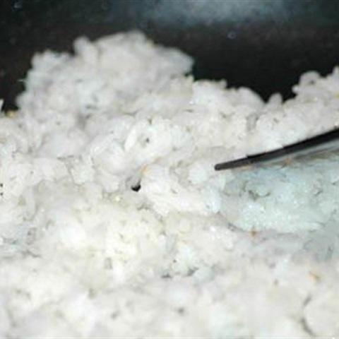 Cách làm cơm chiên trứng cá