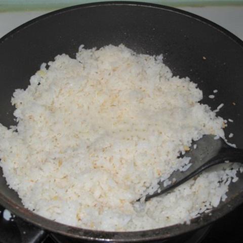 Cách làm cơm chiên trứng muối