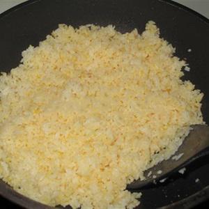 Cách làm cơm chiên trứng muối