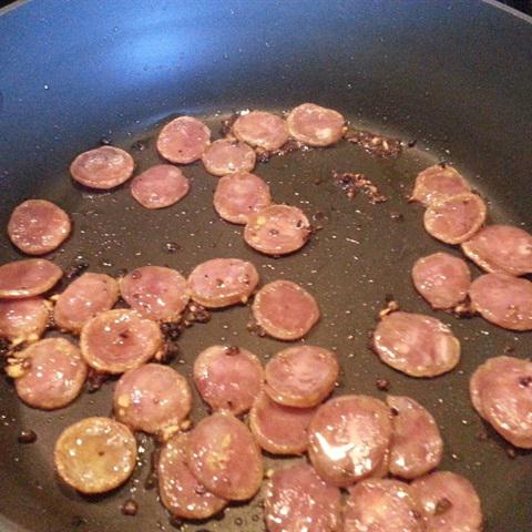 Cách làm cơm chiên trứng muối lạp xưởng