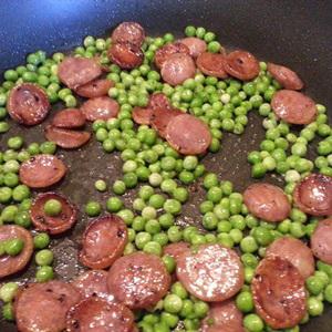 Cách làm cơm chiên trứng muối lạp xưởng