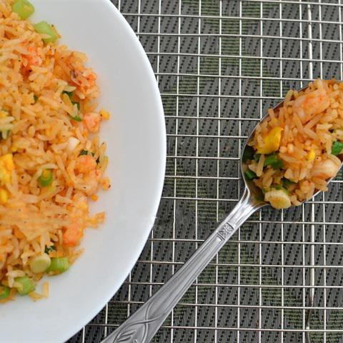 Cách làm cơm chiên trứng muối tôm