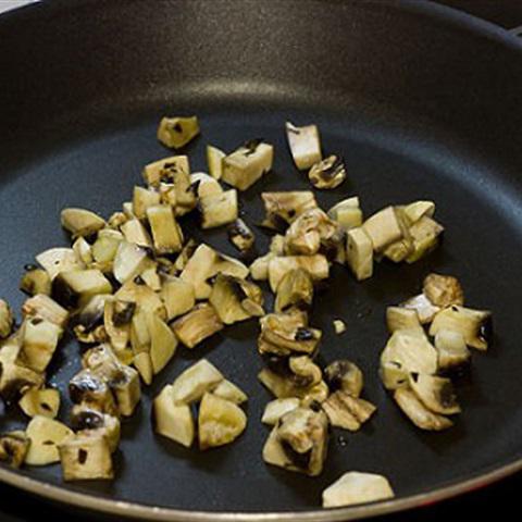 Cách làm cơm chiên với cá hồi