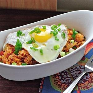 Cách làm cơm chiên với kim chi