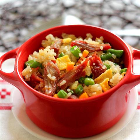 Cách làm cơm chiên xá xíu