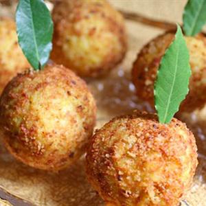 Cách làm cơm chiên xù kiểu bánh cam