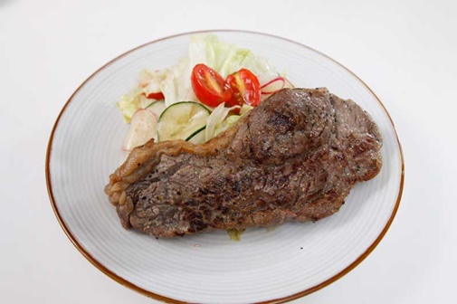 Cơm chưng nấm thông và hải sản thơm ngon, bổ dưỡng