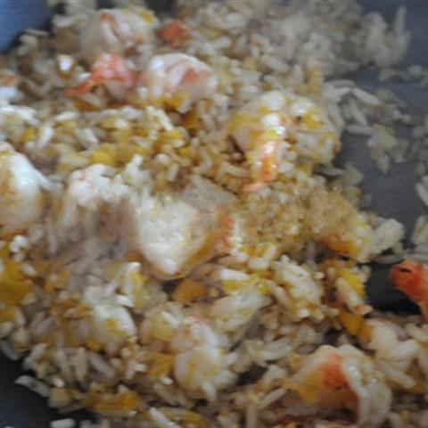 Cách làm cơm cuộn bí đỏ