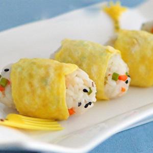 Cơm cuộn kiểu nhộng tằm