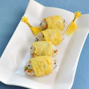 Cơm cuộn kiểu nhộng tằm