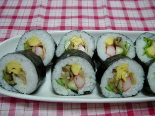 Cơm cuộn sushi chay