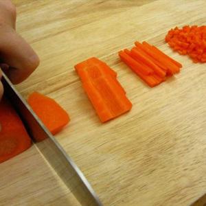 Cách làm cơm cuộn trứng chiên