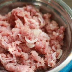 Cách làm cơm cuộn trứng chiên