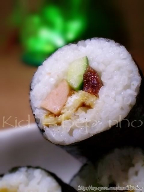 Cơm cuộn và cơm cuộn chiên xù