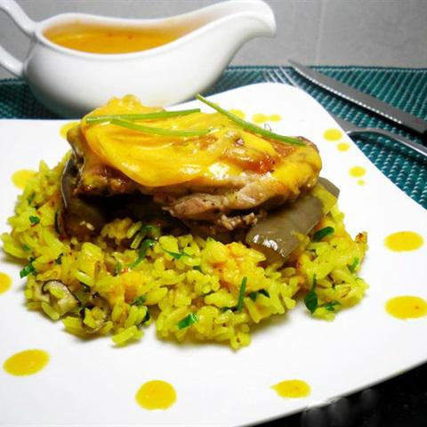 Cách làm cơm gà áp chảo sốt chua cay