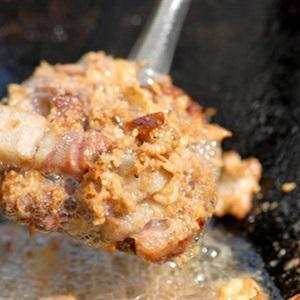 Cách làm cơm gà chiên cải xanh