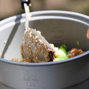 Cách làm cơm gà chiên cải xanh