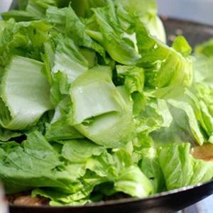 Cách làm cơm gà chiên cải xanh