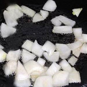 Cách làm cơm gà hấp bí đỏ