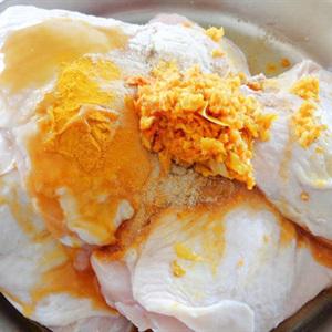 Cách làm cơm gà rim nghệ