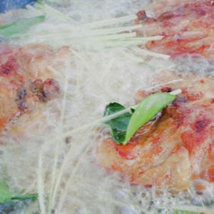 Cách làm cơm gà rim nghệ