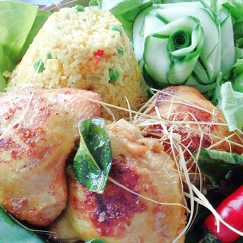 Cách làm cơm gà rim nghệ