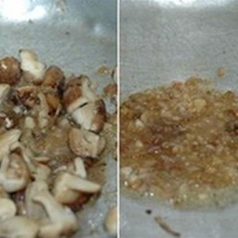 Cách làm cơm gà rô ti sốt nấm